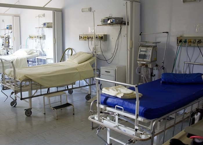 Hospital patient bed