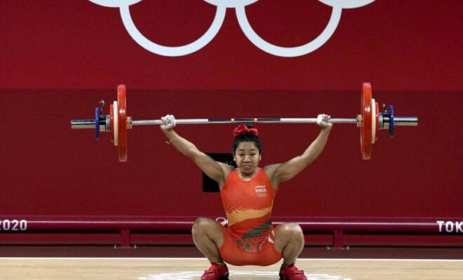 mirabai chanu wins silver in weightlifting