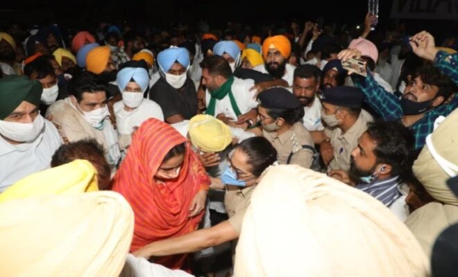 Akali Dal leaders detained by Delhi Police over farm laws protests