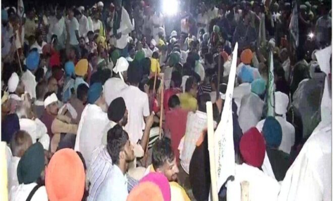 Farmers continuing to spend nights outside Karnal