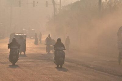 aap bjp engage in war of words over rise in air pollution in delhi