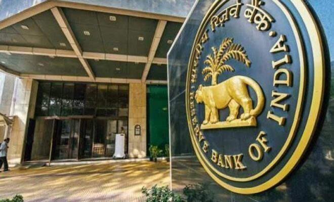 india incurs a loss of rs 100 crore each day rbi report
