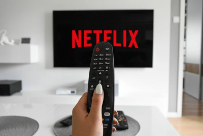 netflix to stop access to accounts with users at multiple locations