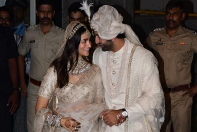 the lovebirds alia ranbir took four wedding rounds only thanked fans