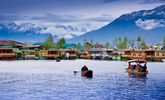 breaking records tourism to kashmir highest in 10 years