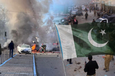 pakistan taliban suicide bomber targets police patrol, 3 killed & 25