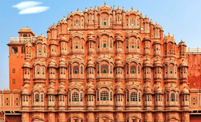 7 interesting facts confirm indias stunning hawa mahal was ahead of its time