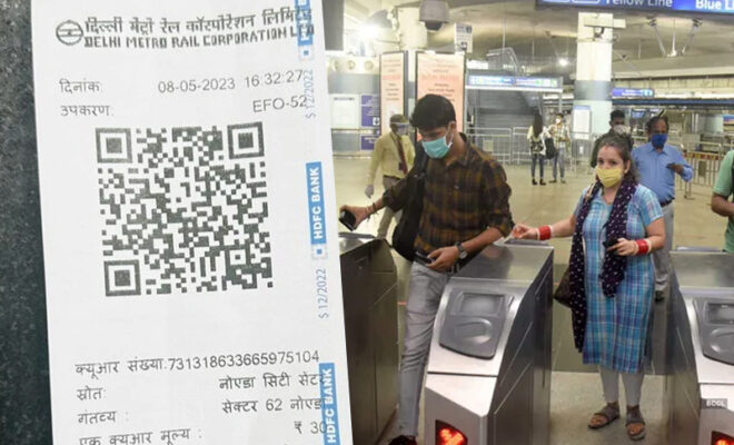 delhi metro introduces qr code based paper tickets