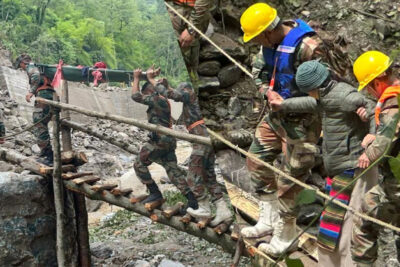 indian army rescues 300 tourists stranded in north sikkim