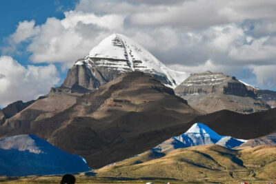 mount kailash 7 mysterious facts about the world pillar