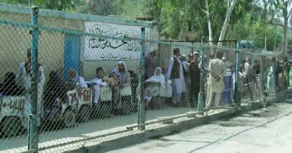 why is pakistan sending 17 lakhs afghans back