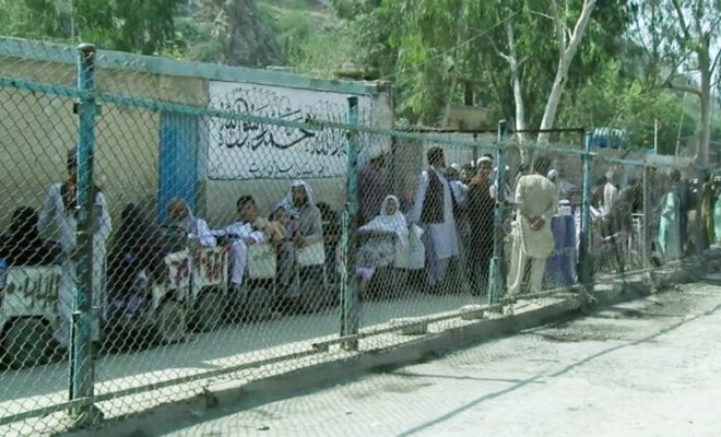 why is pakistan sending 17 lakhs afghans back