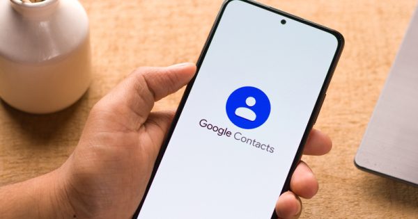 now easily track location of your loved ones with google contacts