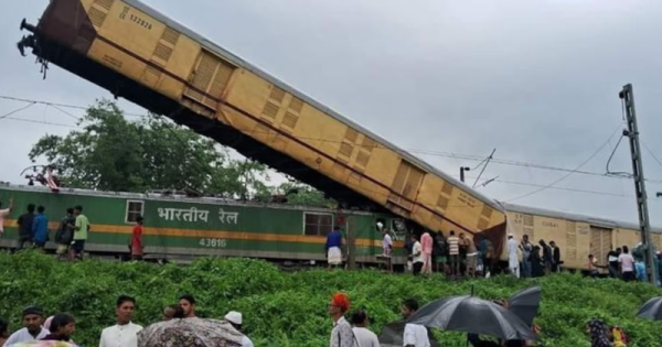 Kanchanjunga Express Collision: 9 Dead, 41 Injured in West Bengal Train Accident