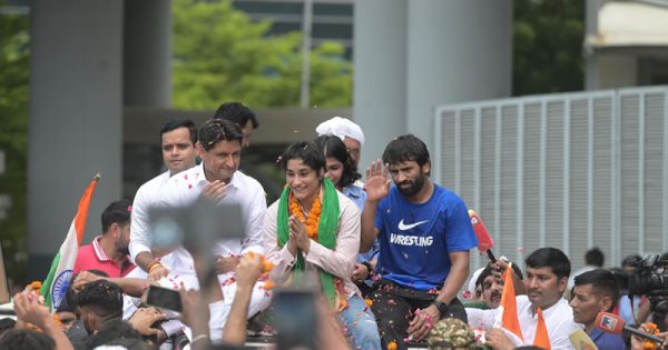 vinesh phogat arrives in delhi after paris olympics