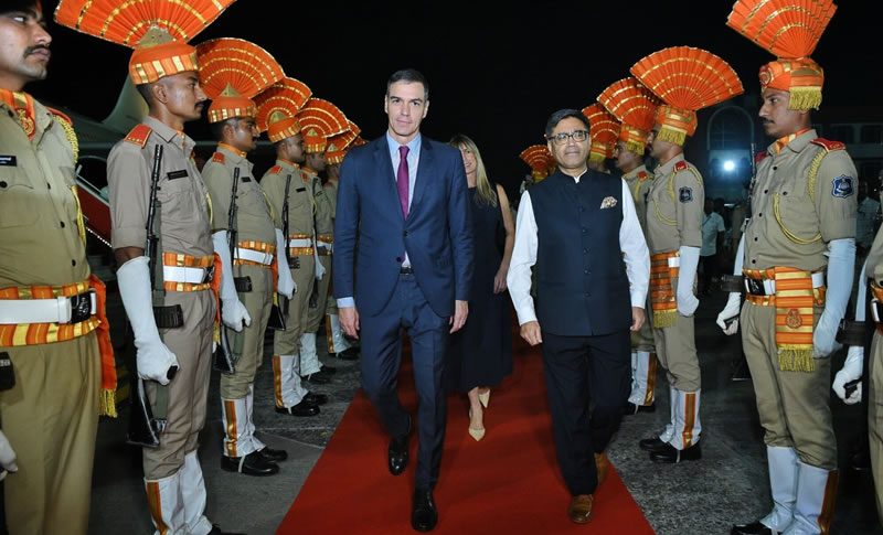 PM Modi and Spanish President Sanchez Inaugurate Tata-Airbus Military ...