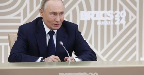 russian president putin reveals brics banknote