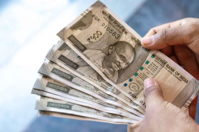 indian rupee hits record low against us dollar