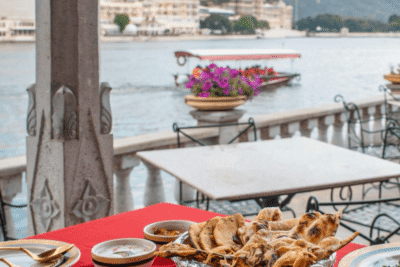 lake view cafes and restaurants in udaipur