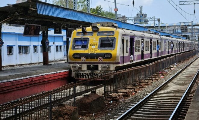 mumbai local train latest update