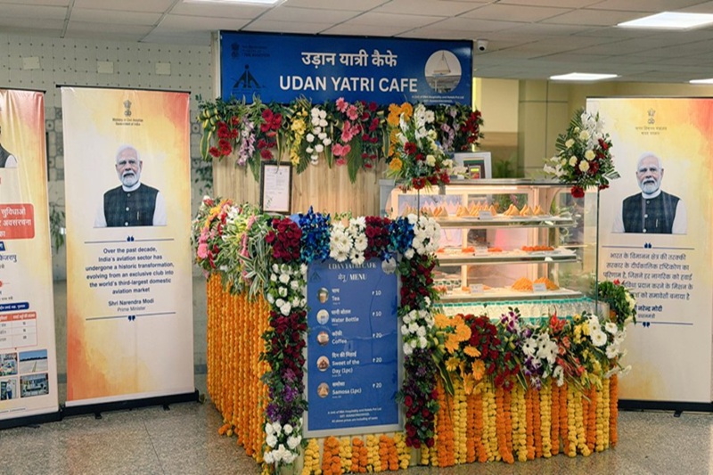 udaan yatri cafe airport food india