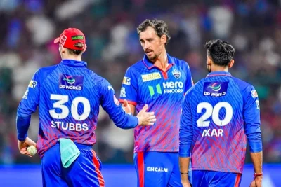 mitchell starc keeps dc