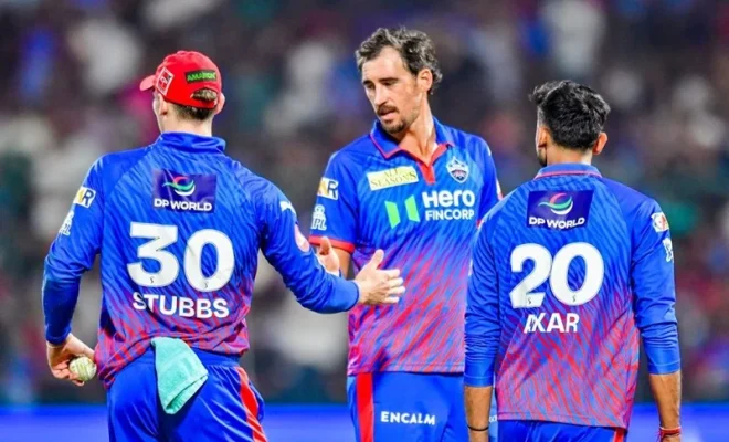 mitchell starc keeps dc