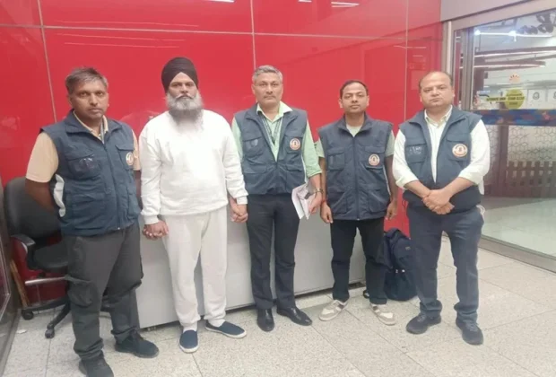 cbi arrests fugitive in delhi