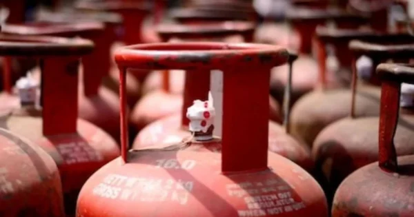 mandatory lpg aadhaar