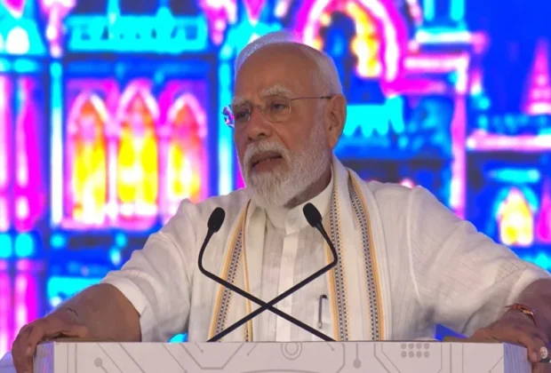 pm modi launches free online